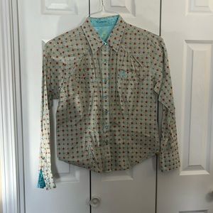 Ladies, medium fits like a small, 20 X ultra fit 100% cotton Pearl snap